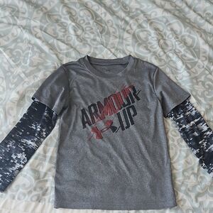 Under Armour Kids Gray and Black Long Sleeve Tee